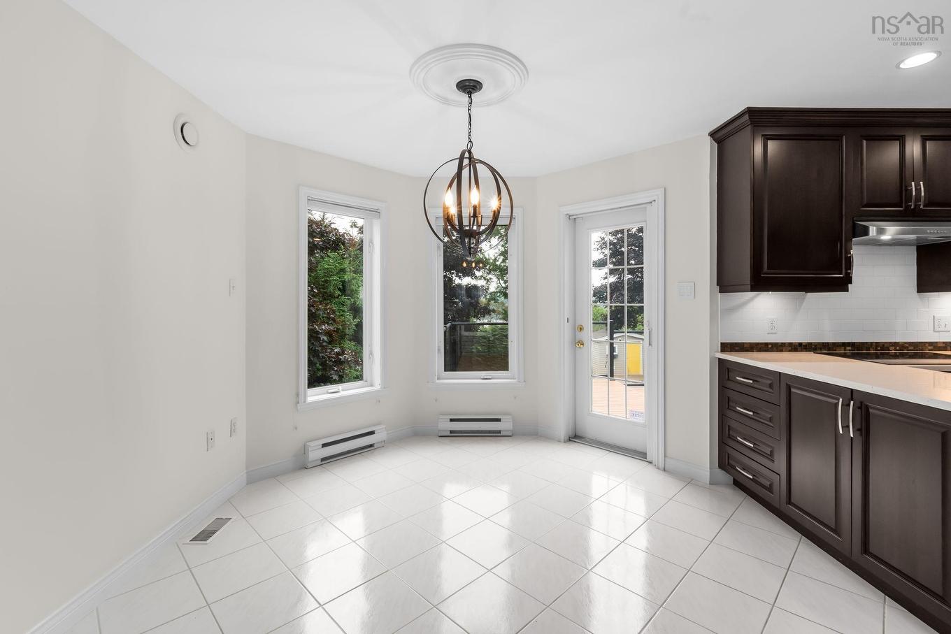 20 Cresthaven Drive, Halifax, NS