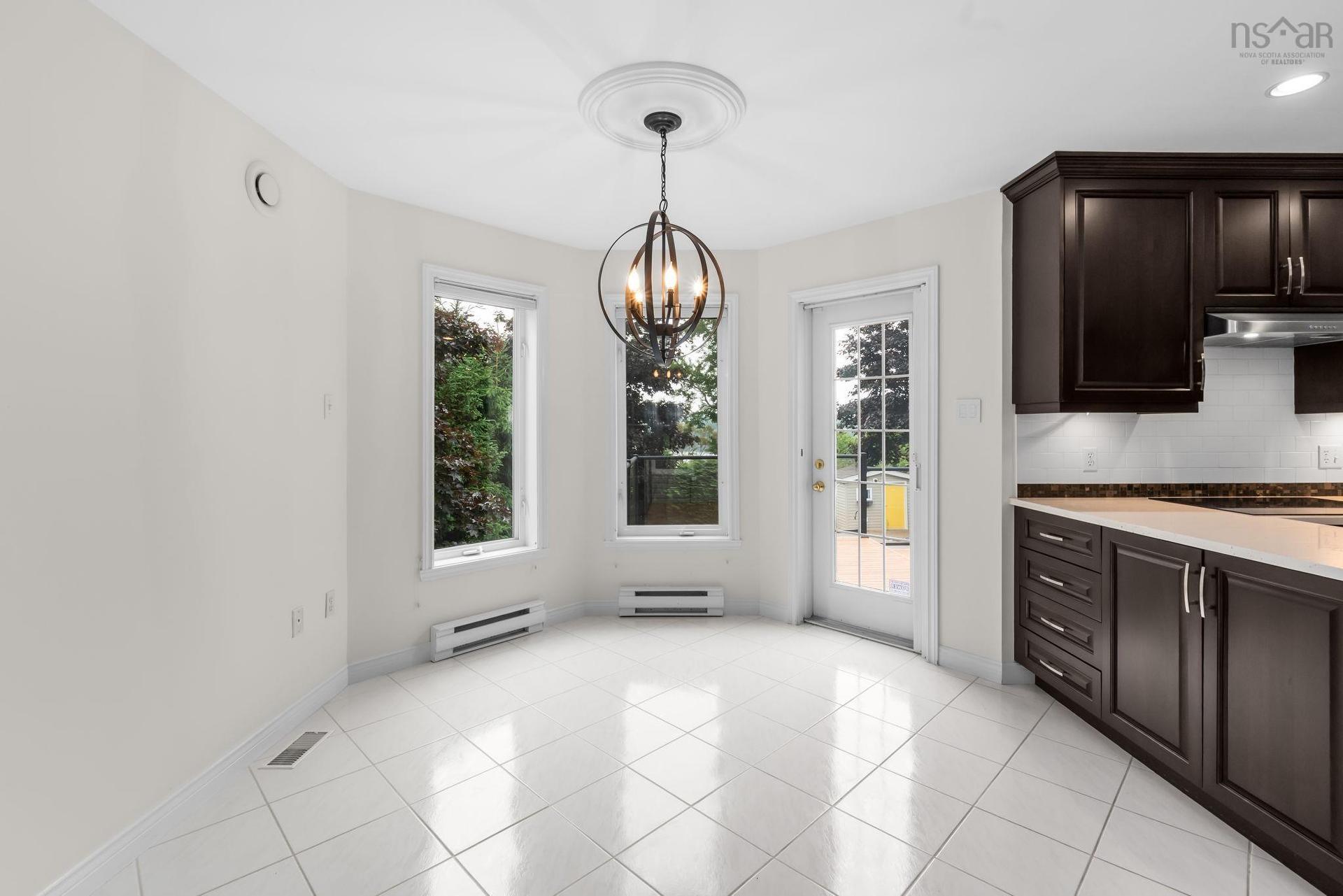 20 Cresthaven Drive, Halifax, NS