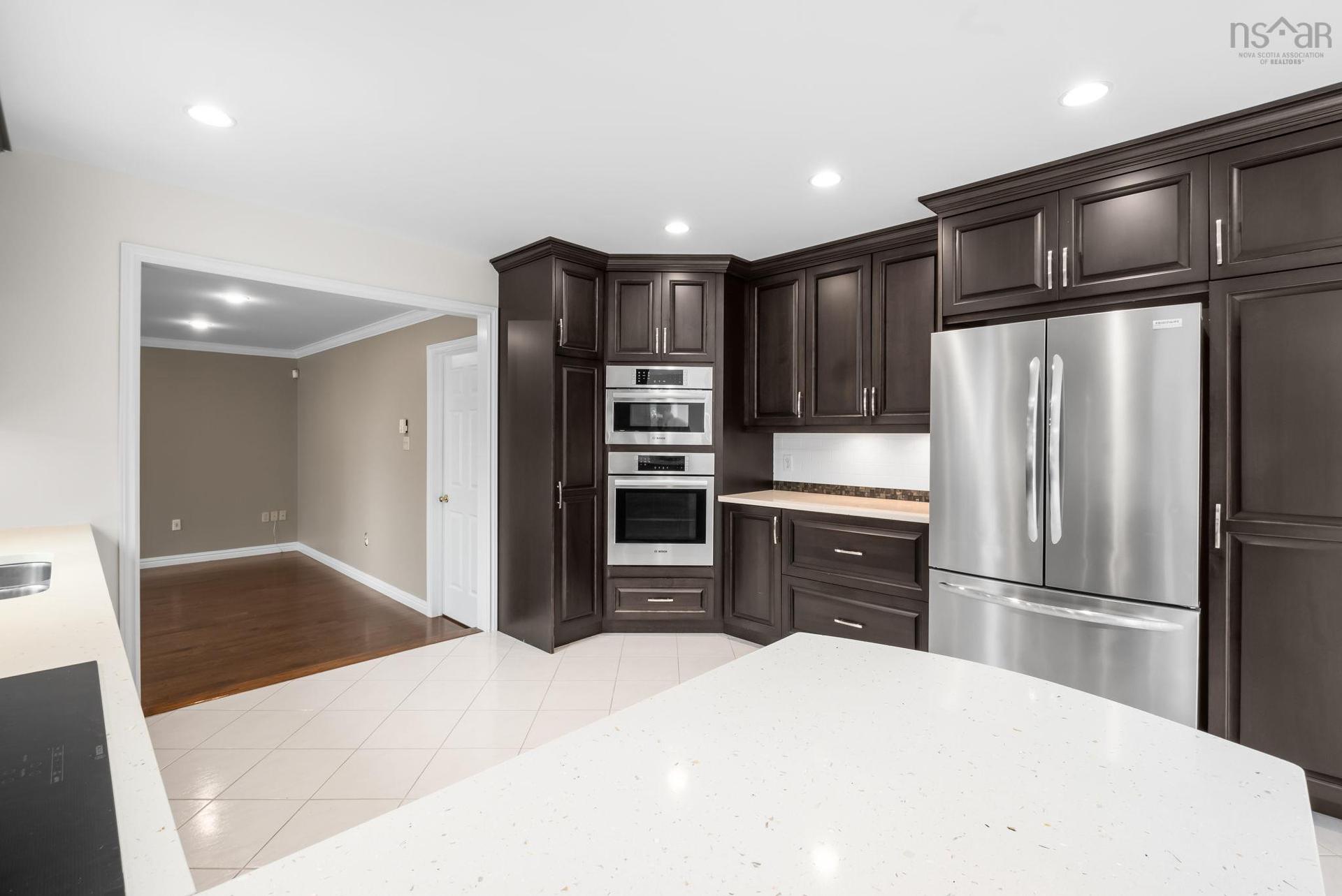20 Cresthaven Drive, Halifax, NS