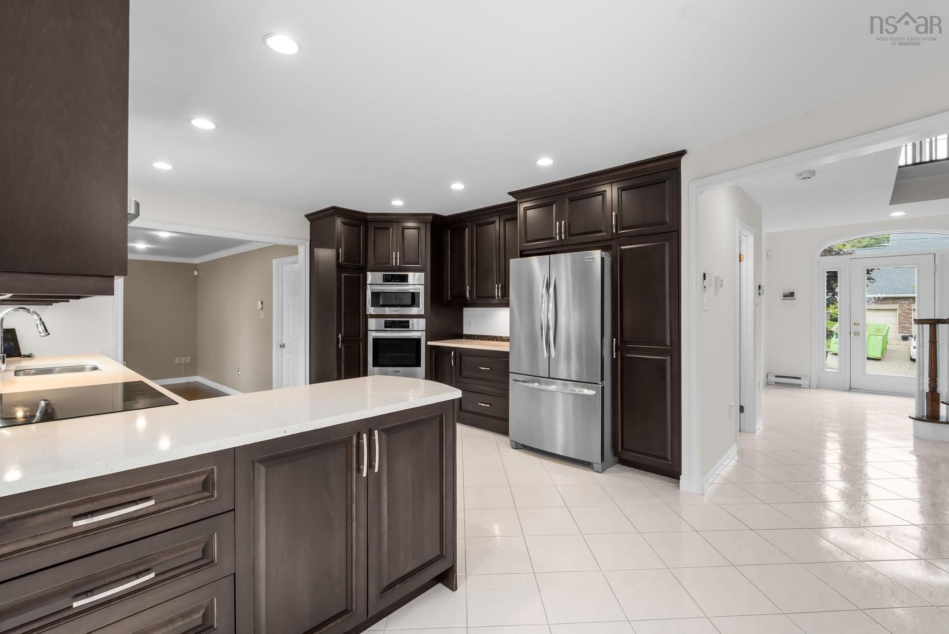 20 Cresthaven Drive, Halifax, NS