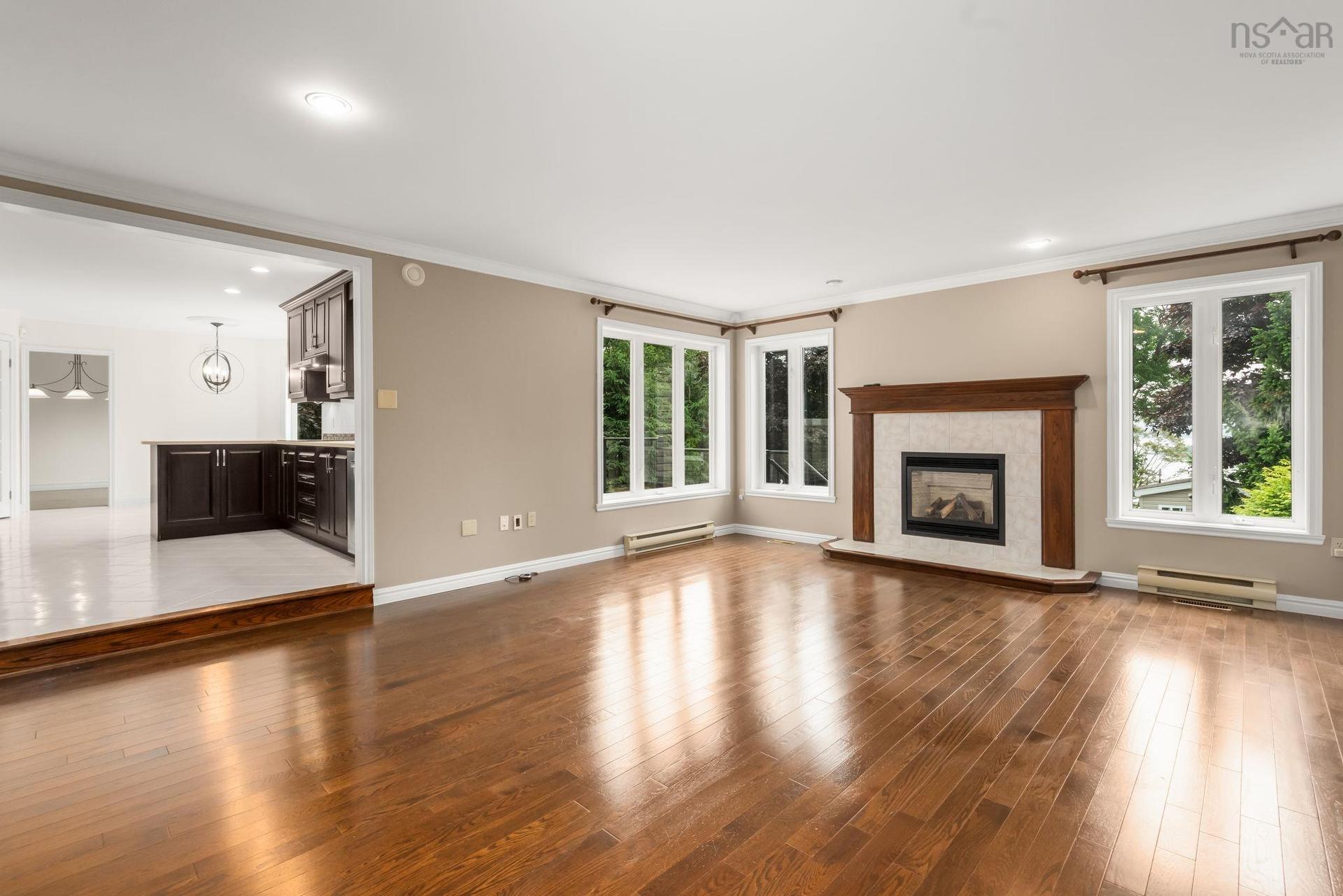 20 Cresthaven Drive, Halifax, NS