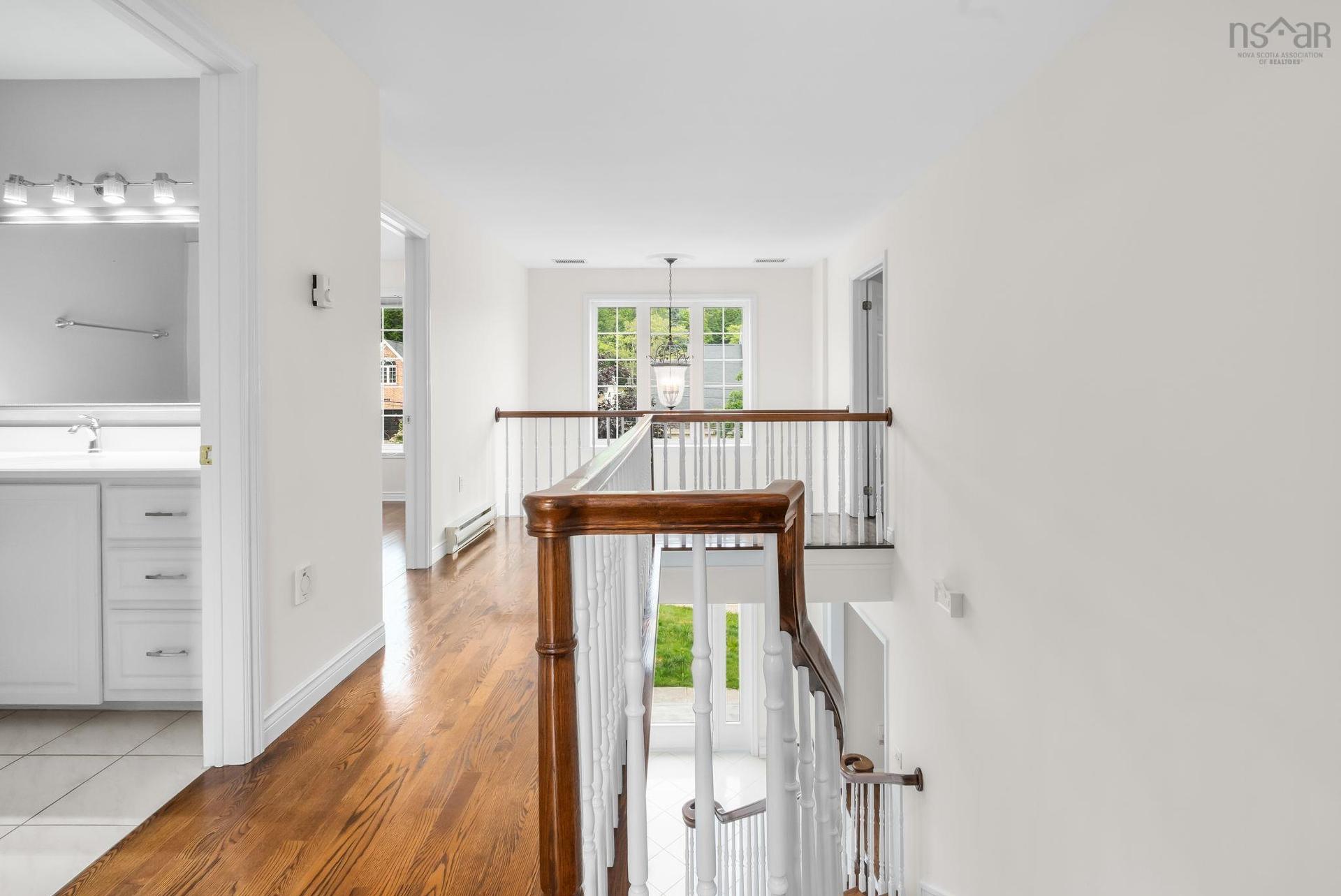 20 Cresthaven Drive, Halifax, NS