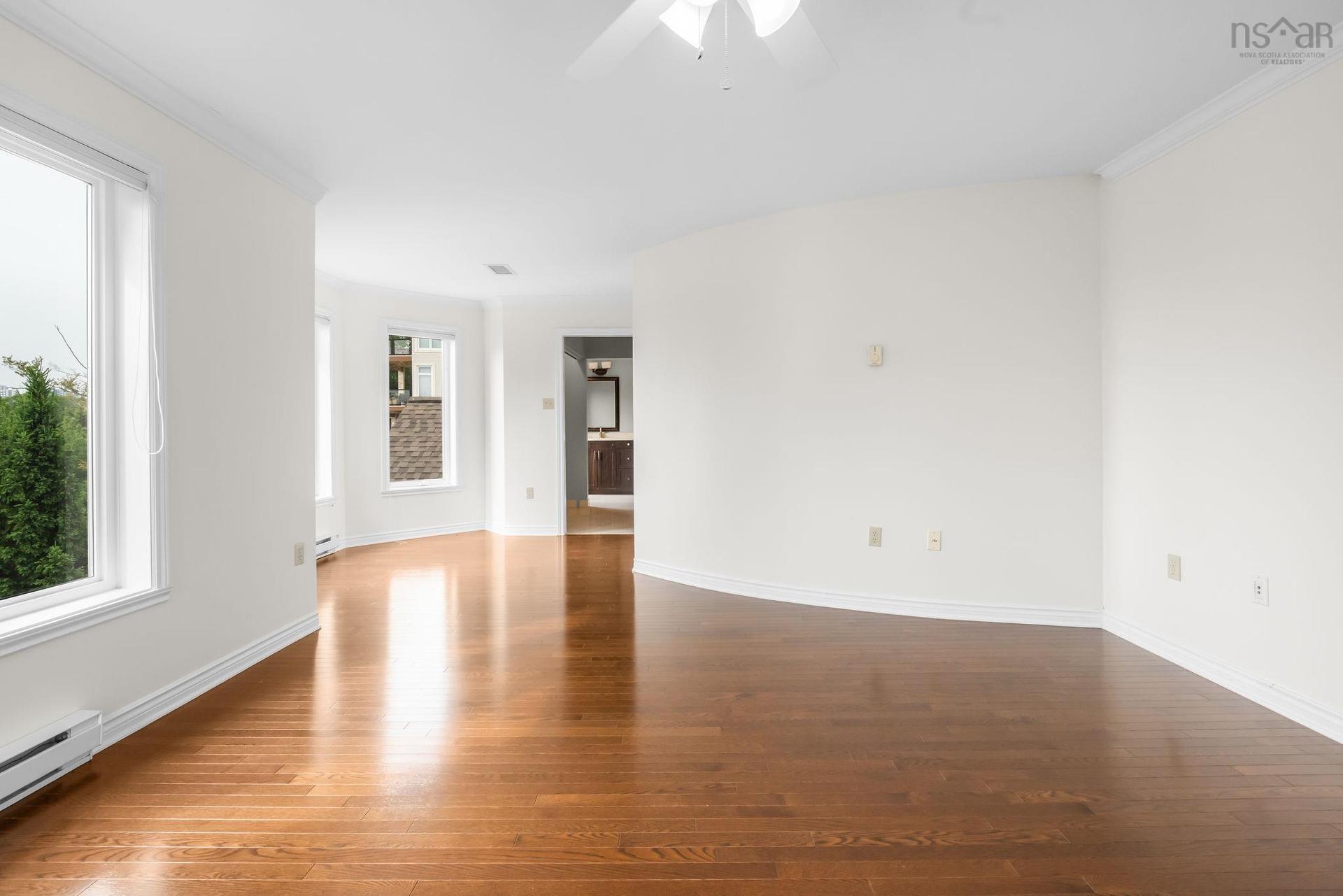 20 Cresthaven Drive, Halifax, NS