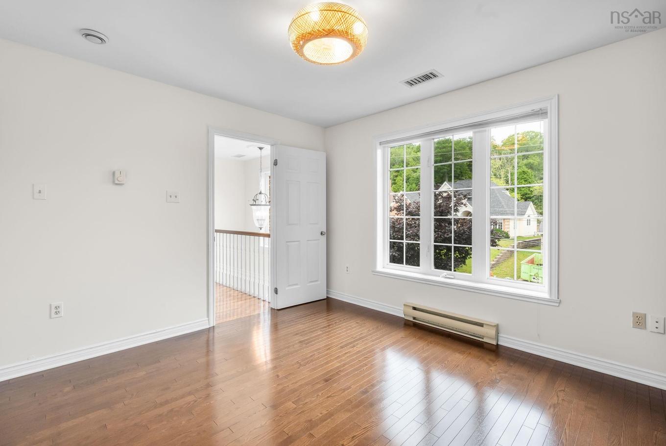 20 Cresthaven Drive, Halifax, NS