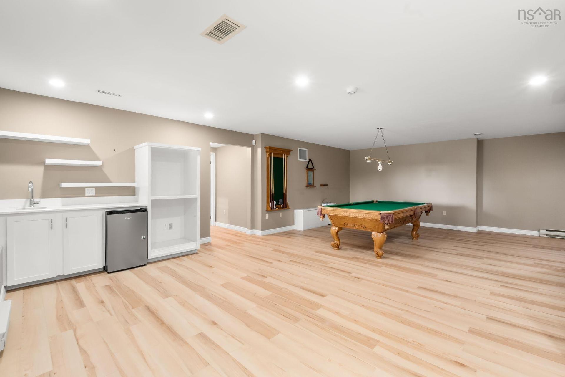 20 Cresthaven Drive, Halifax, NS