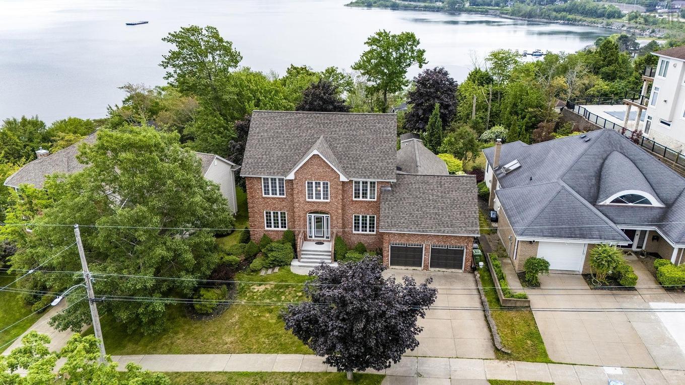 20 Cresthaven Drive, Halifax, NS