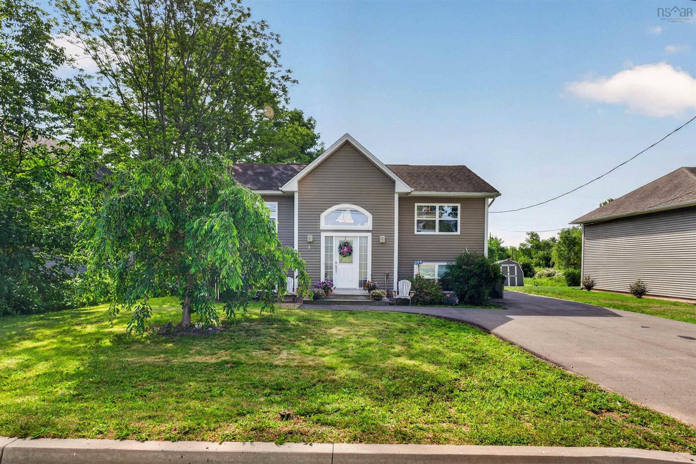 355 College Road, Windsor, NS