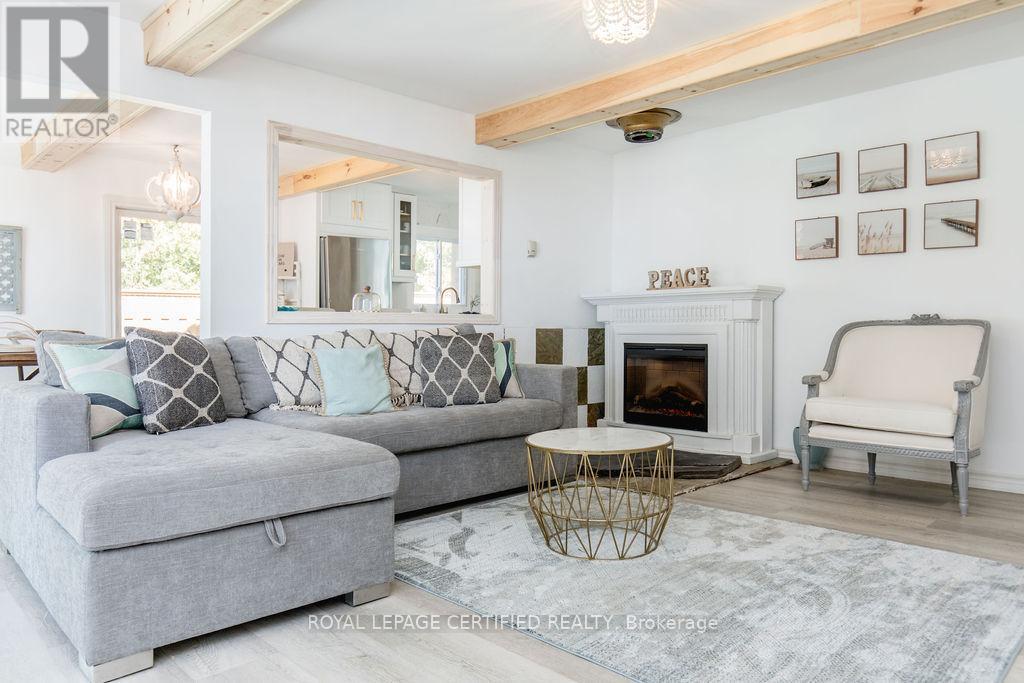 7 Oliver Drive, Tiny, ON