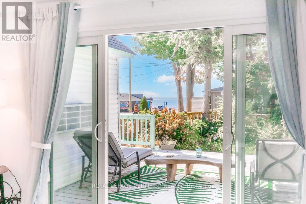 7 Oliver Drive, Tiny, ON