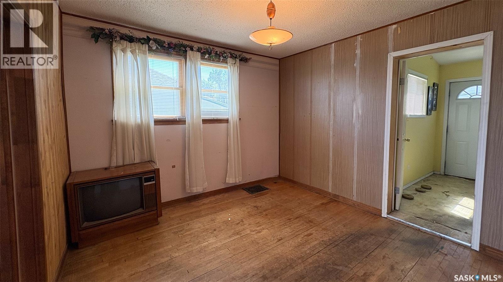 1310 Angus Street, Regina, SK