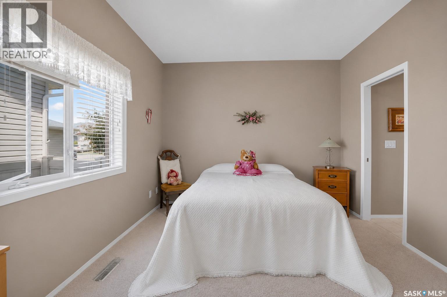 307 Sumner Lane, Saskatoon, SK