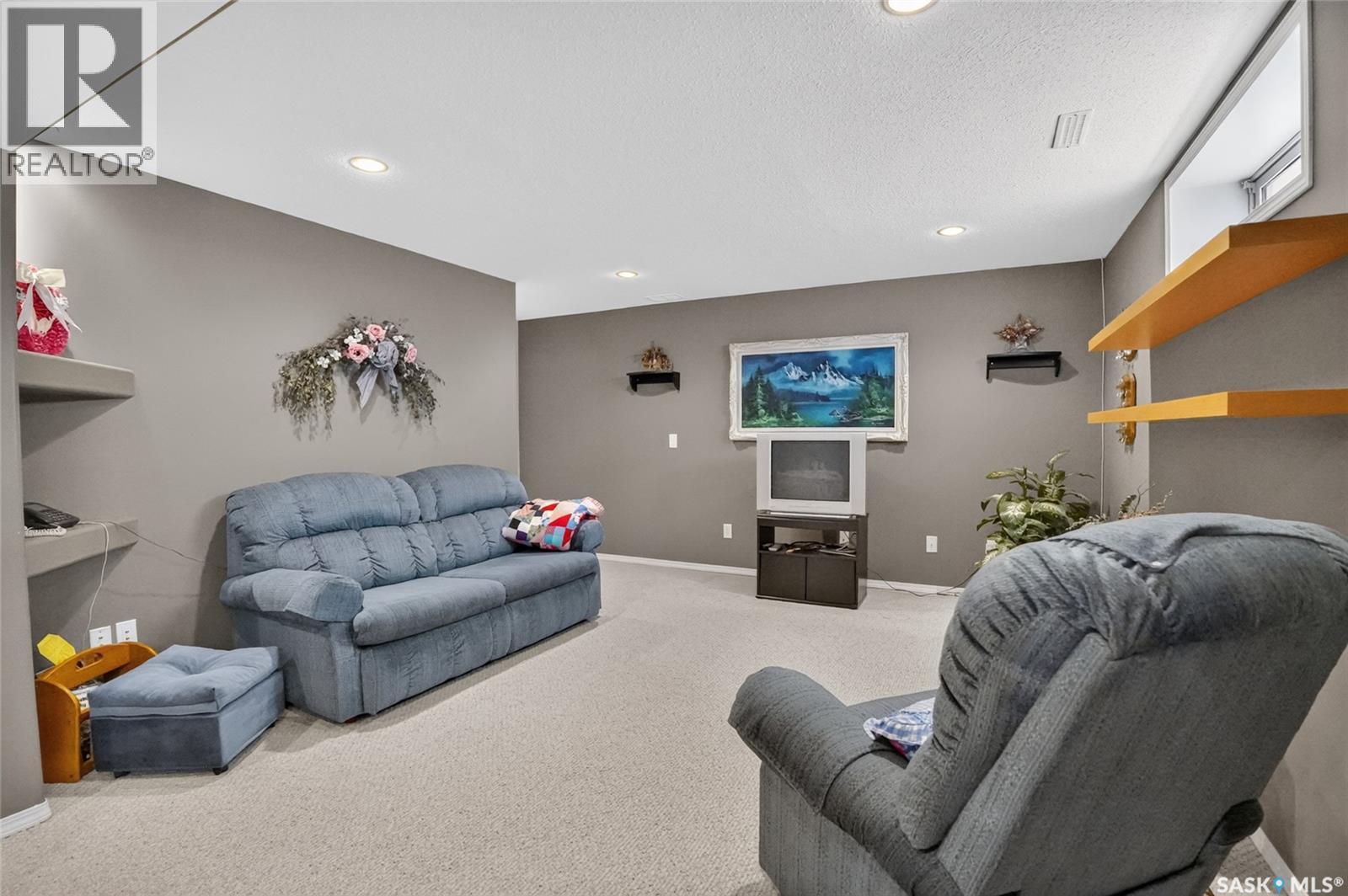 307 Sumner Lane, Saskatoon, SK