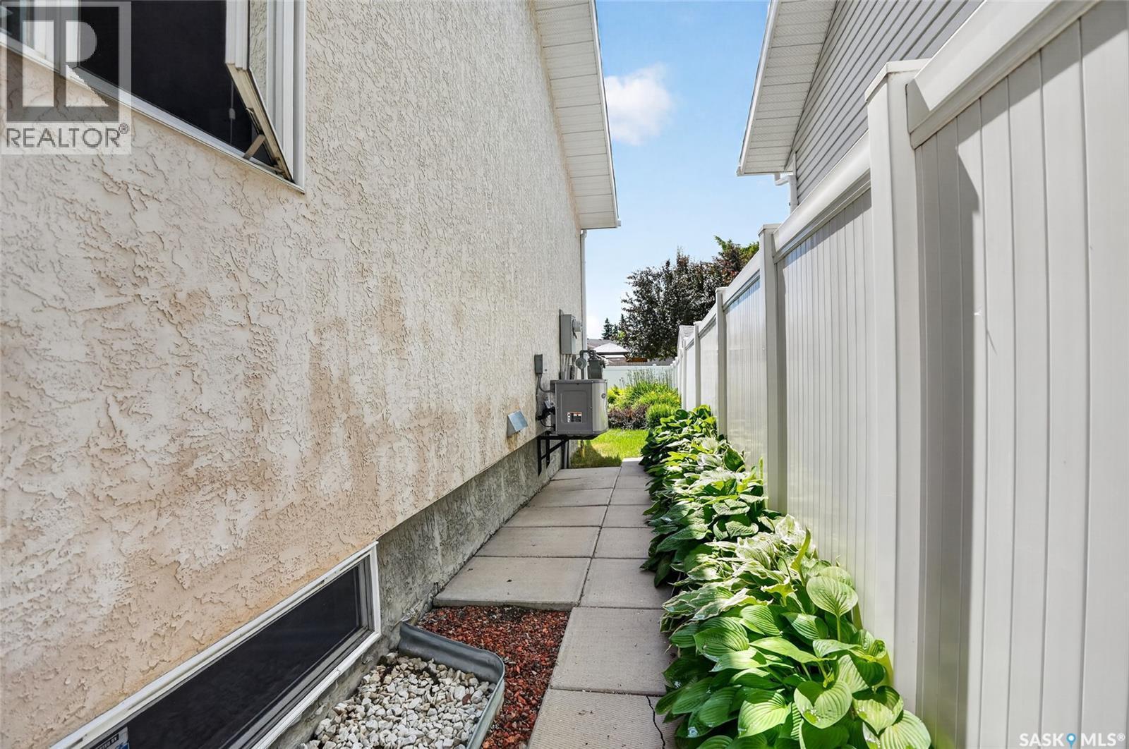 307 Sumner Lane, Saskatoon, SK