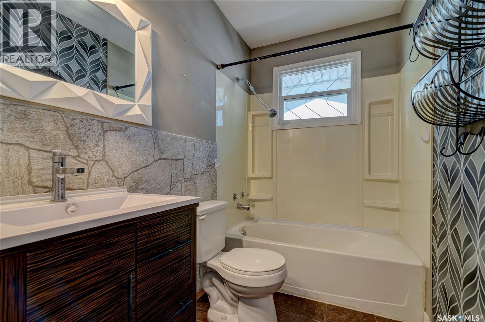 119 Bothwell Crescent, Regina, SK