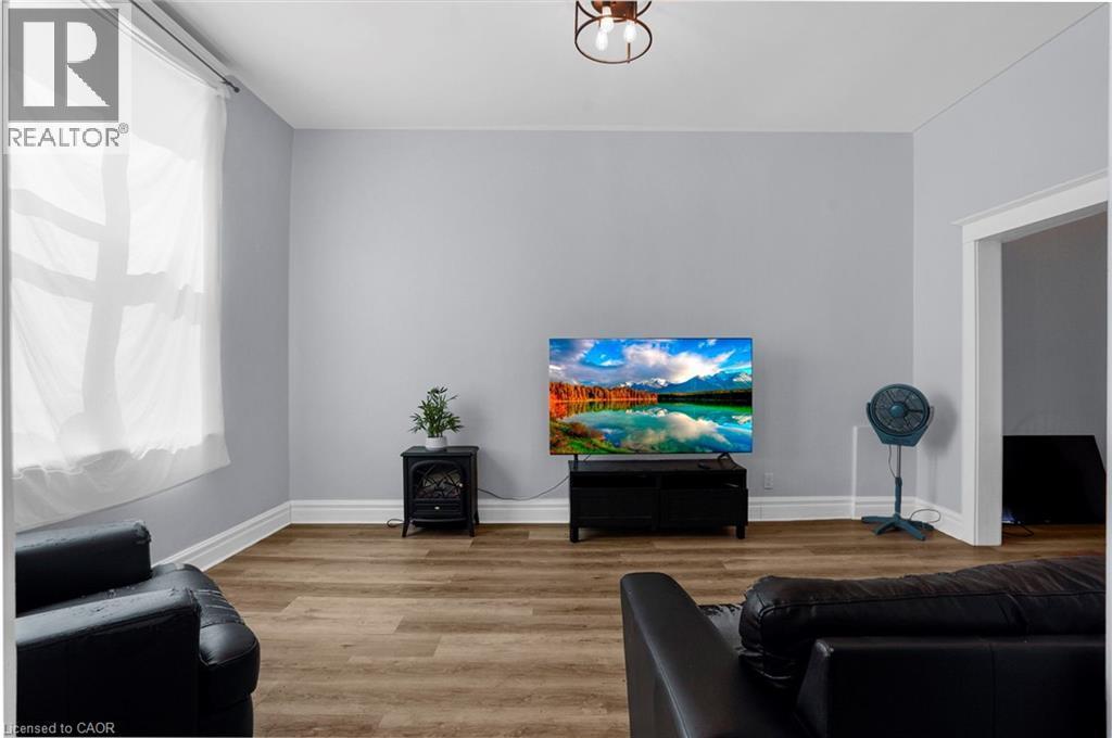11 Wright Avenue, Hamilton, ON