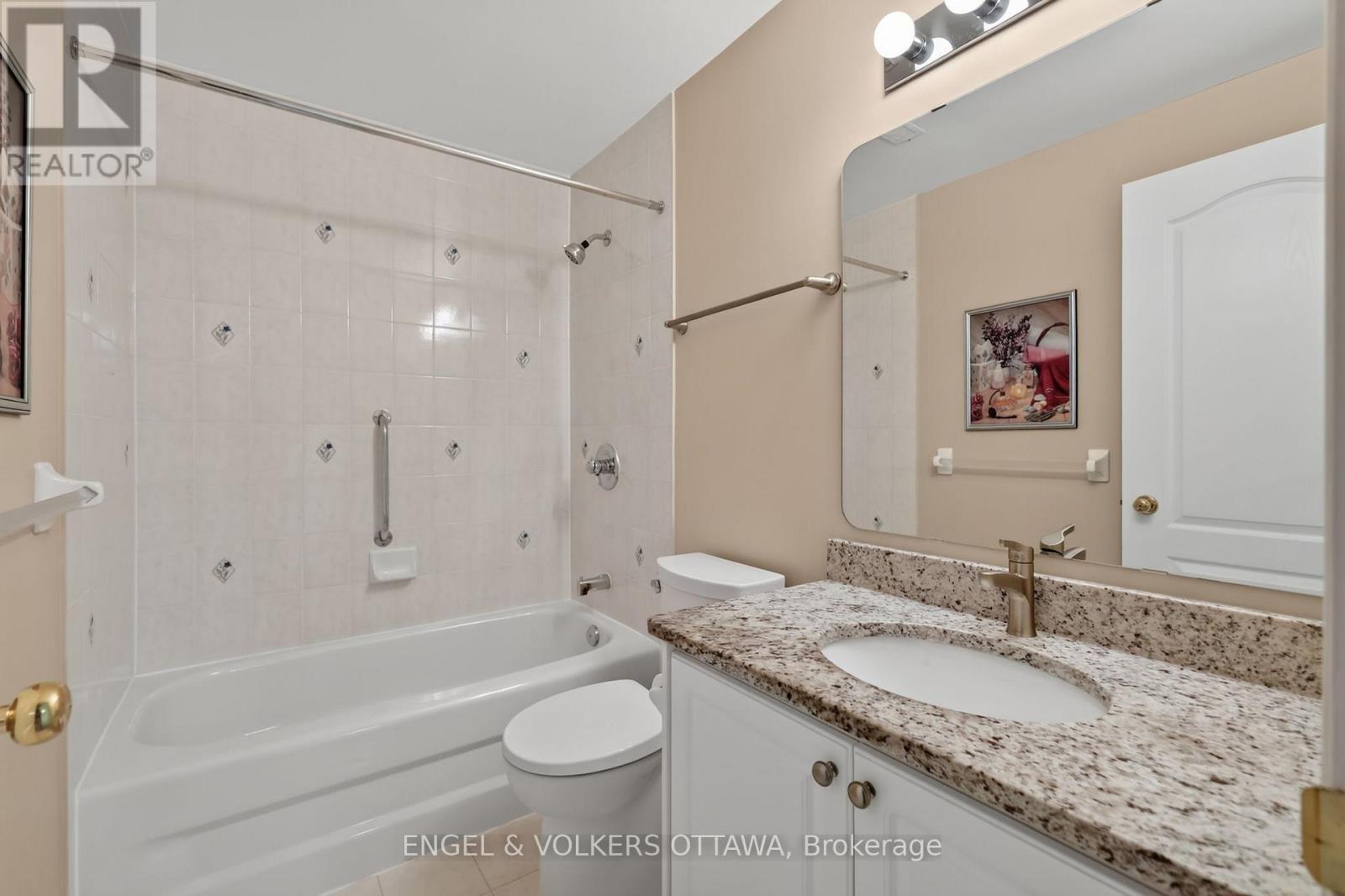 10 Waterthrush Crescent, Ottawa, ON