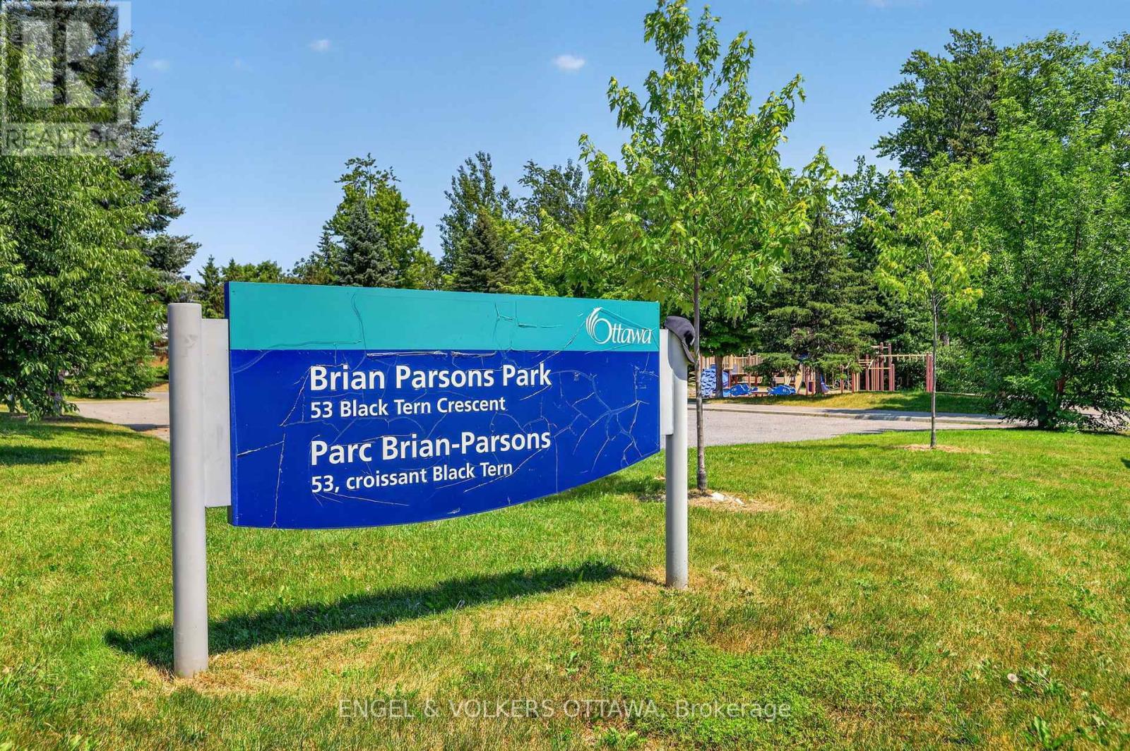 10 Waterthrush Crescent, Ottawa, ON