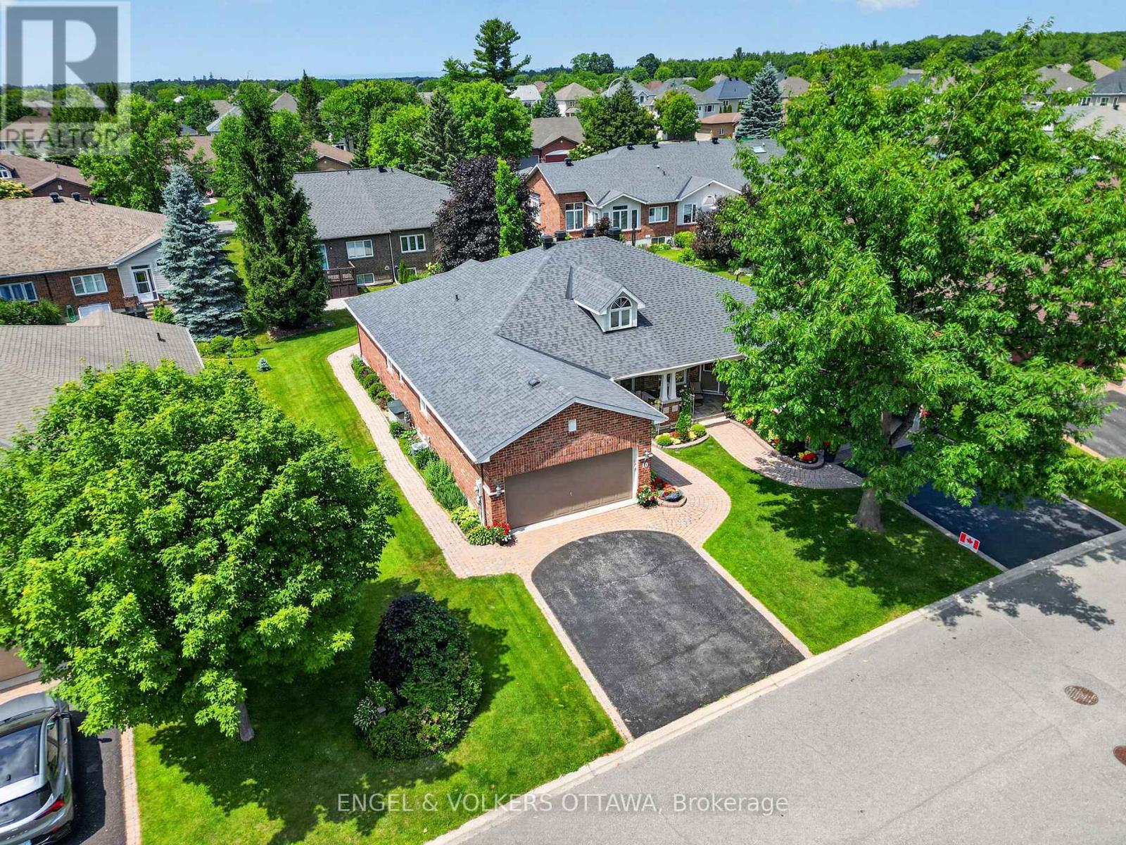 10 Waterthrush Crescent, Ottawa, ON