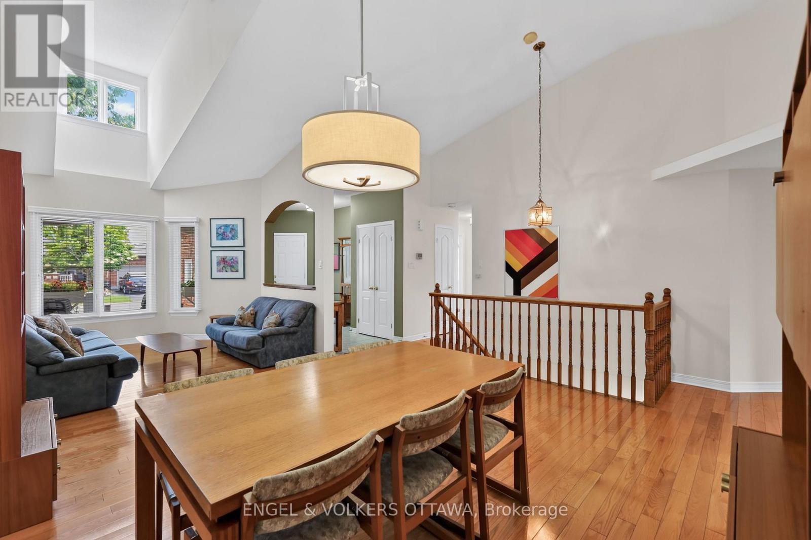 10 Waterthrush Crescent, Ottawa, ON