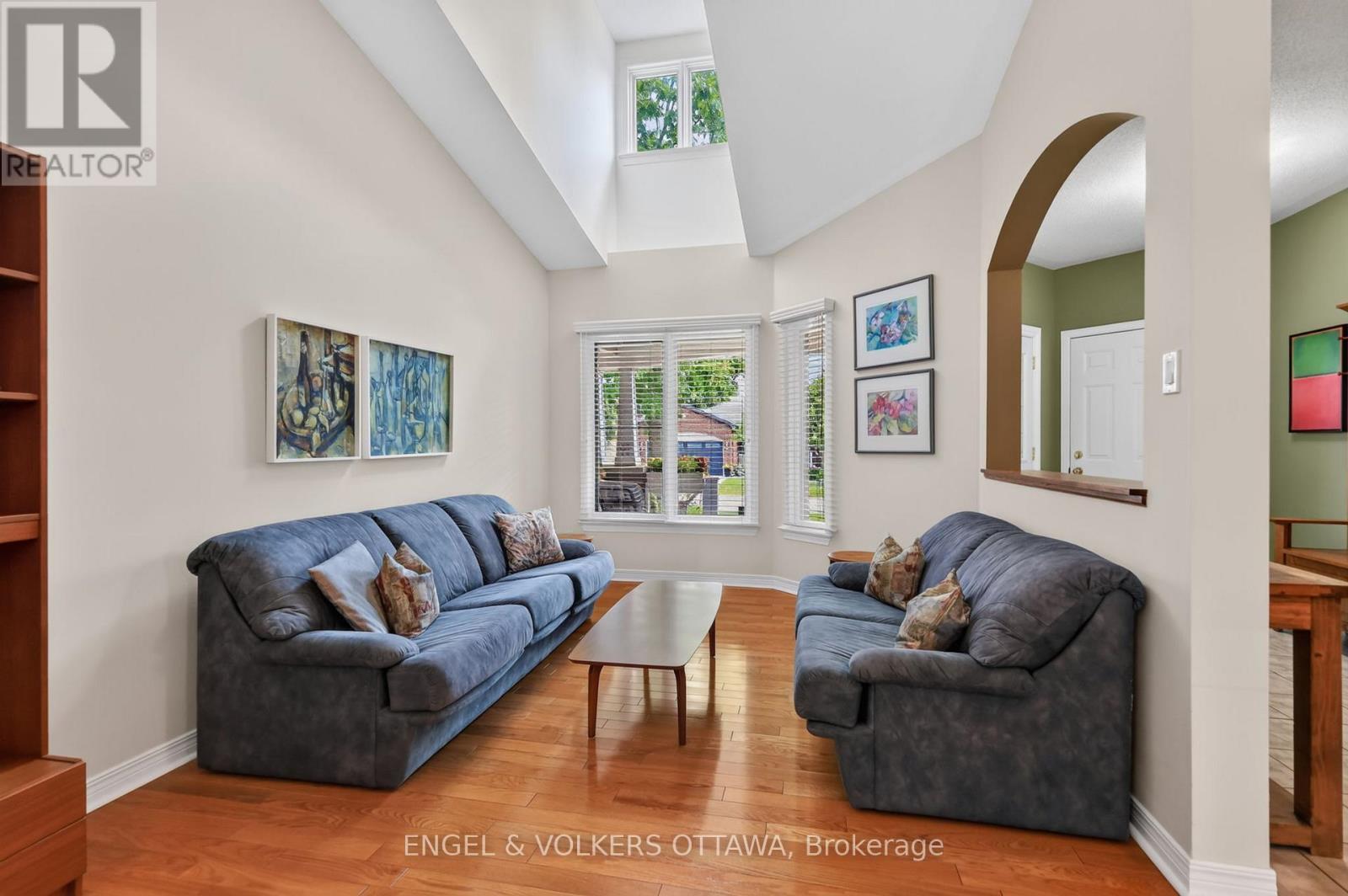 10 Waterthrush Crescent, Ottawa, ON