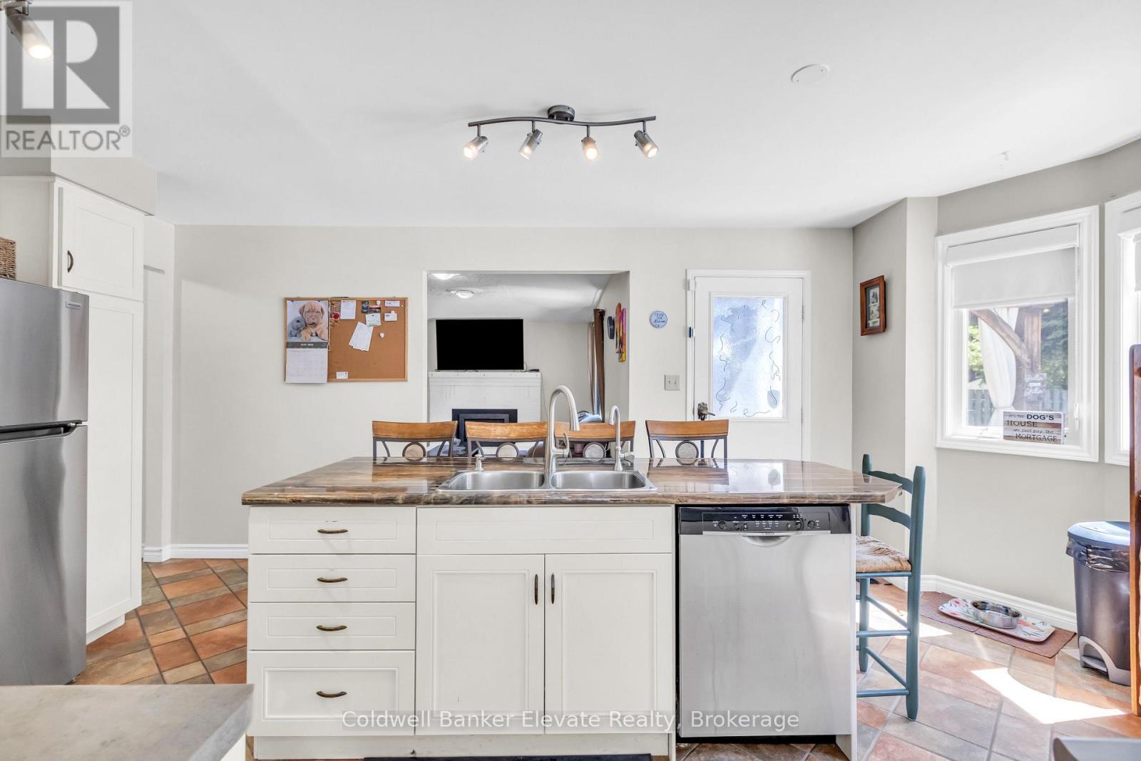 359 Lexington Road, Waterloo, ON