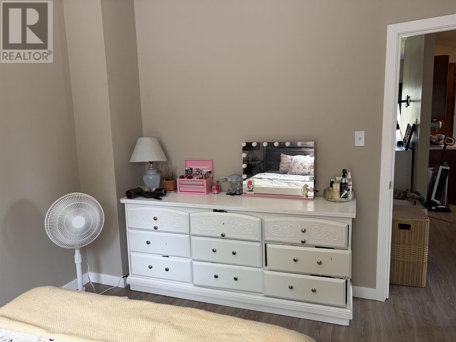 77 Hillside Dr S, Elliot Lake, ON - Indoor Photo Showing Bedroom