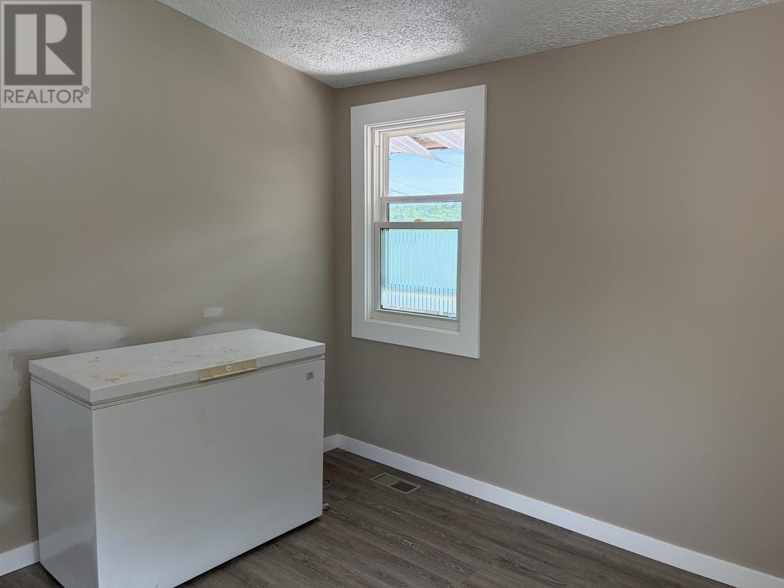 77 Hillside Dr S, Elliot Lake, ON - Indoor