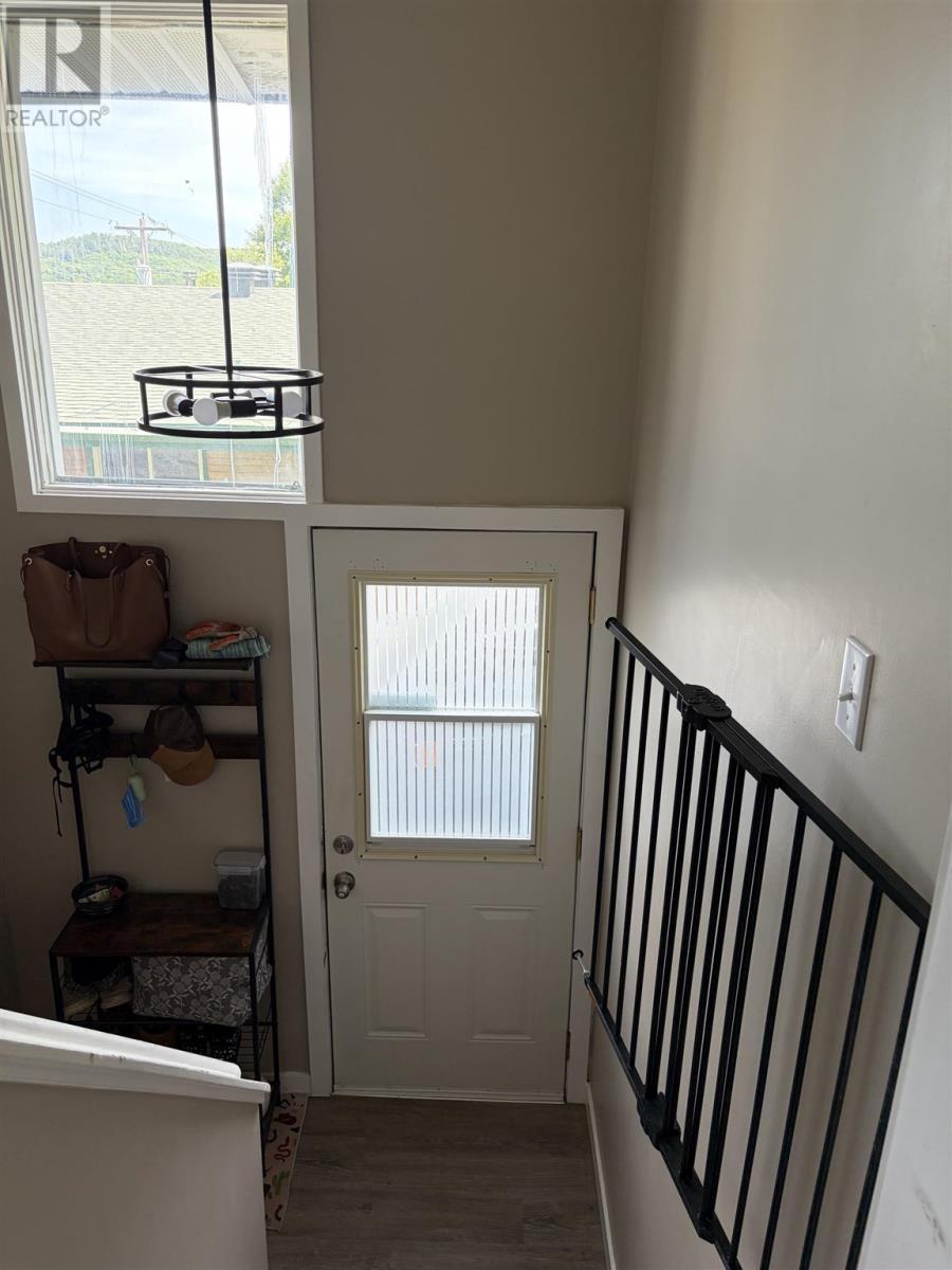77 Hillside Dr S, Elliot Lake, ON - Indoor Photo Showing Other Room