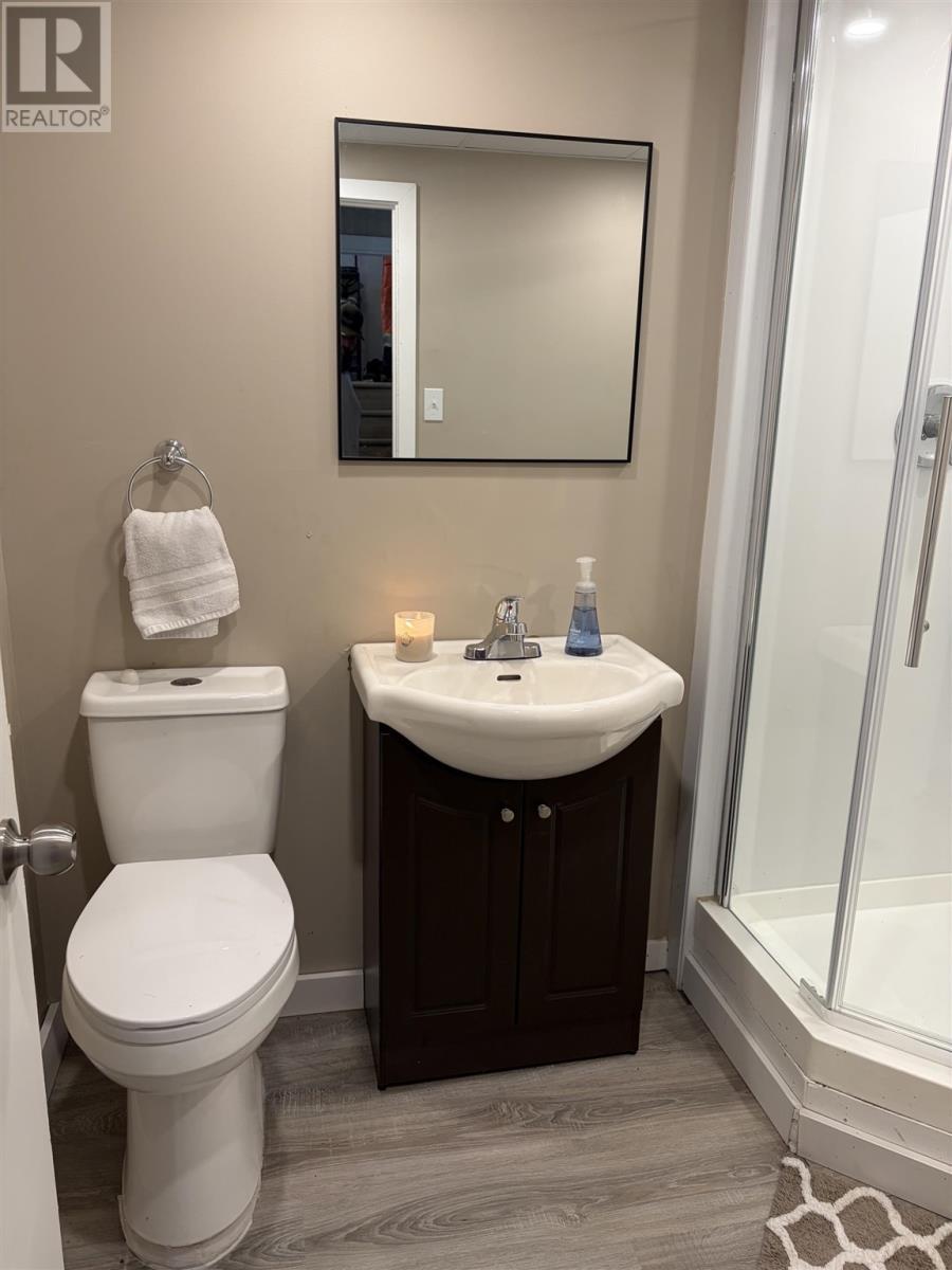 77 Hillside Dr S, Elliot Lake, ON - Indoor Photo Showing Bathroom