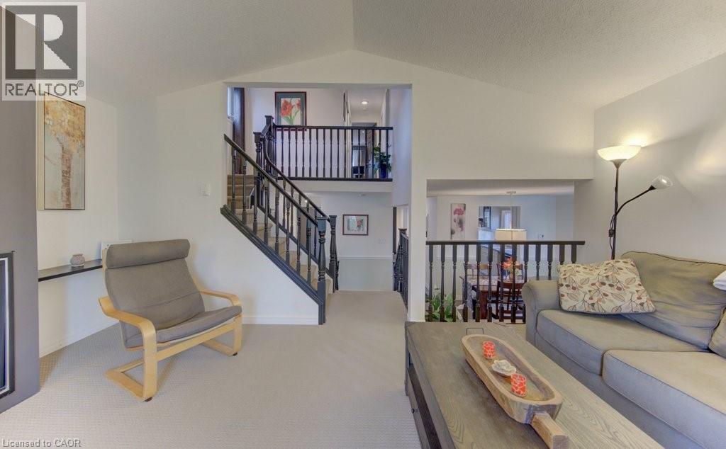 Vaulted ceilings with an open concept design - 108 Clearwater Crescent, Waterloo, ON