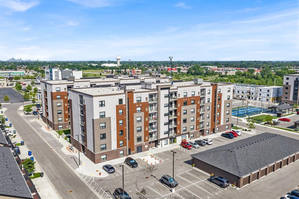 602-728 Brownstone Drive, Lakeshore, ON