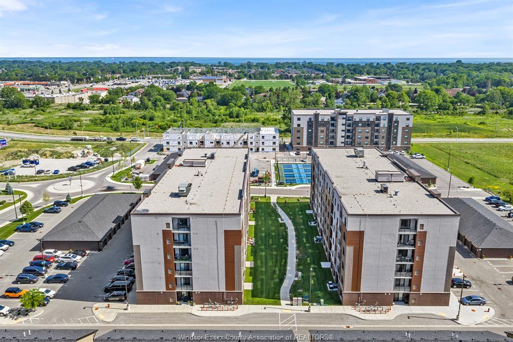 602-728 Brownstone Drive, Lakeshore, ON