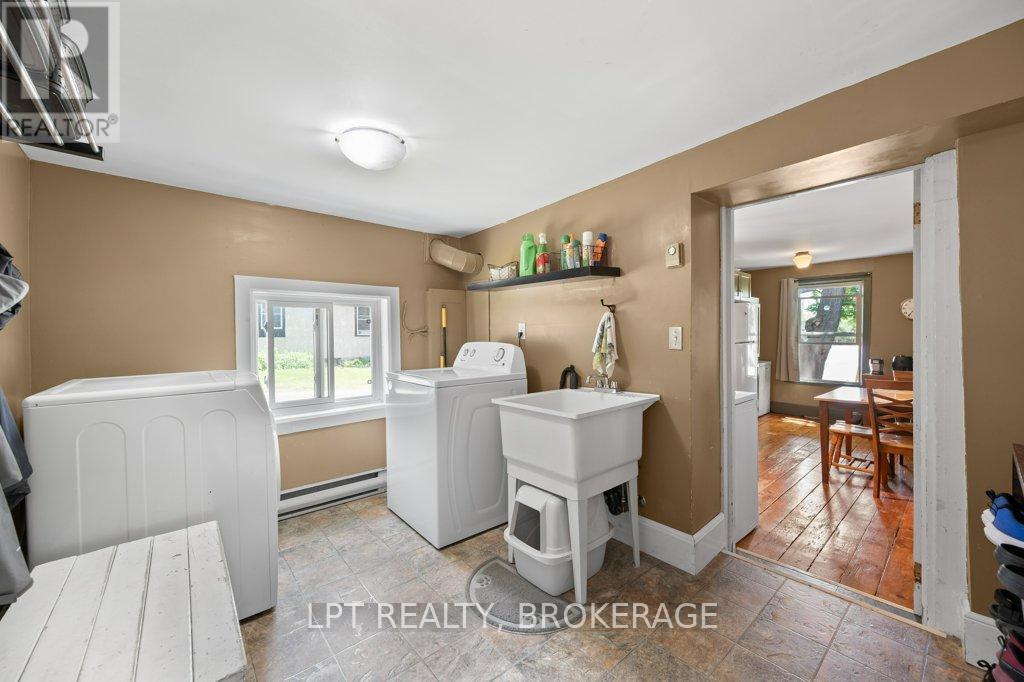 183 Second Street, Loyalist (Bath), ON