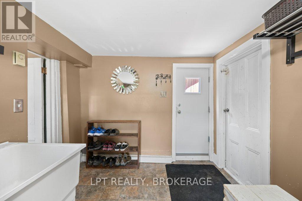 183 Second Street, Loyalist (Bath), ON