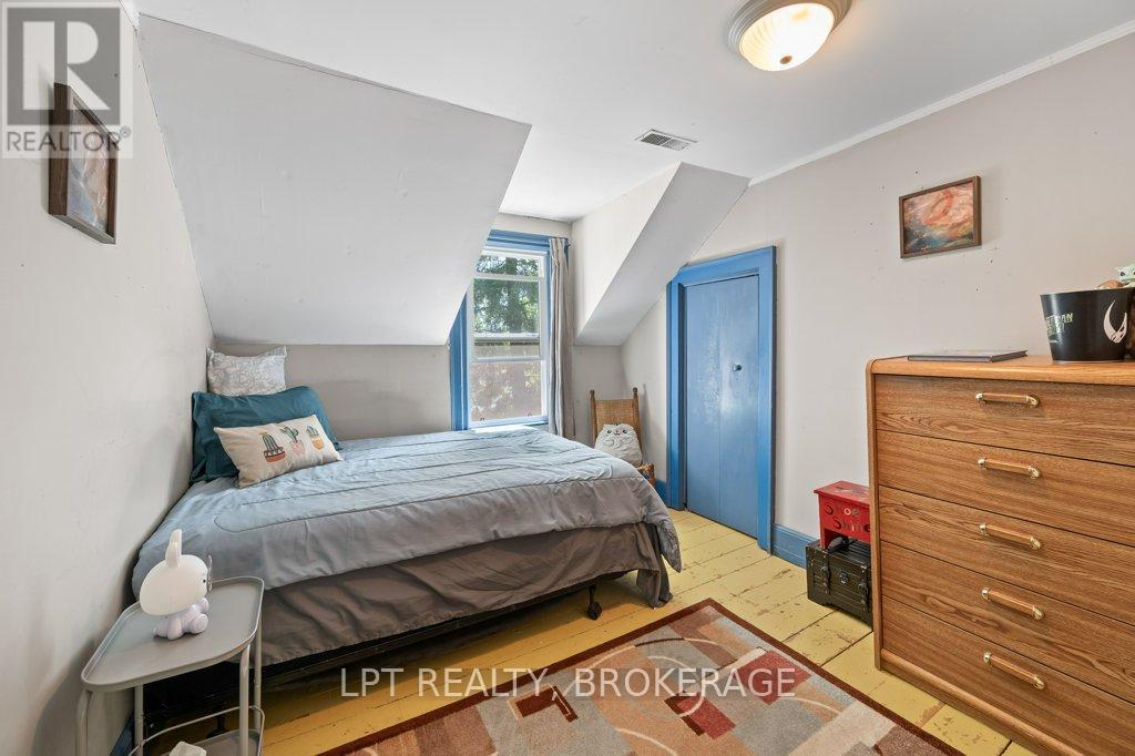 183 Second Street, Loyalist (Bath), ON