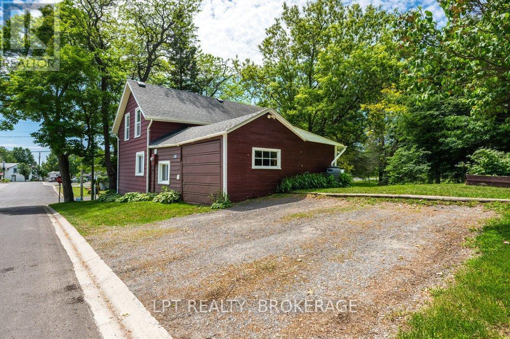 183 Second Street, Loyalist (Bath), ON