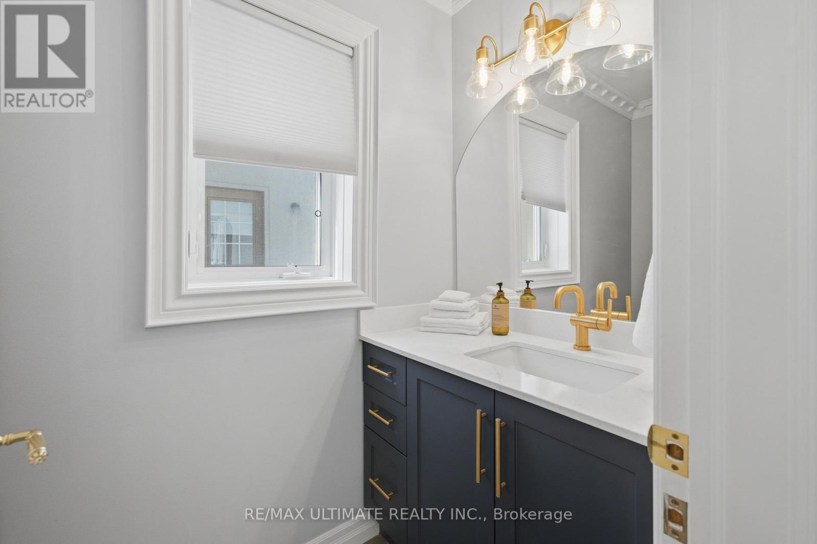 214 Sutherland Drive, Toronto, ON