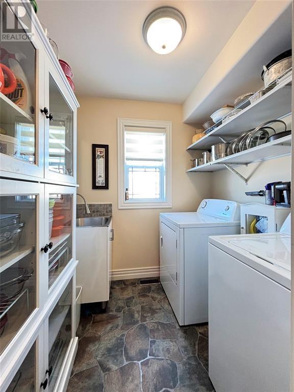 14 Atkinson Drive, Pasadena, NL