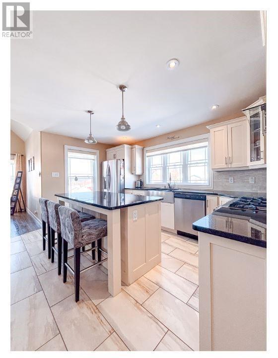 14 Atkinson Drive, Pasadena, NL