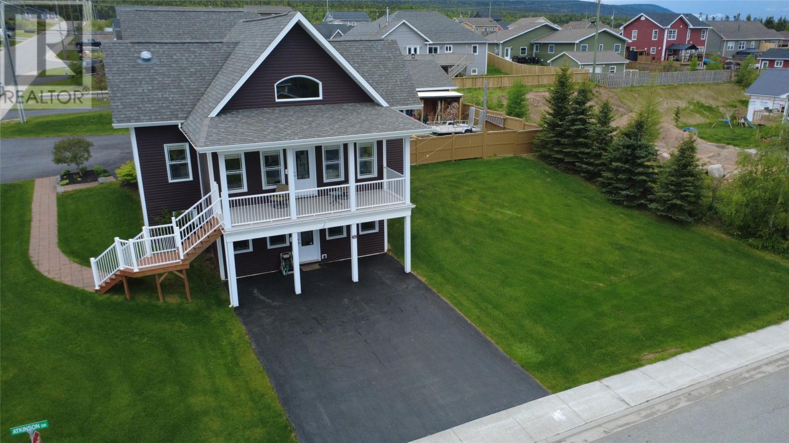 14 Atkinson Drive, Pasadena, NL