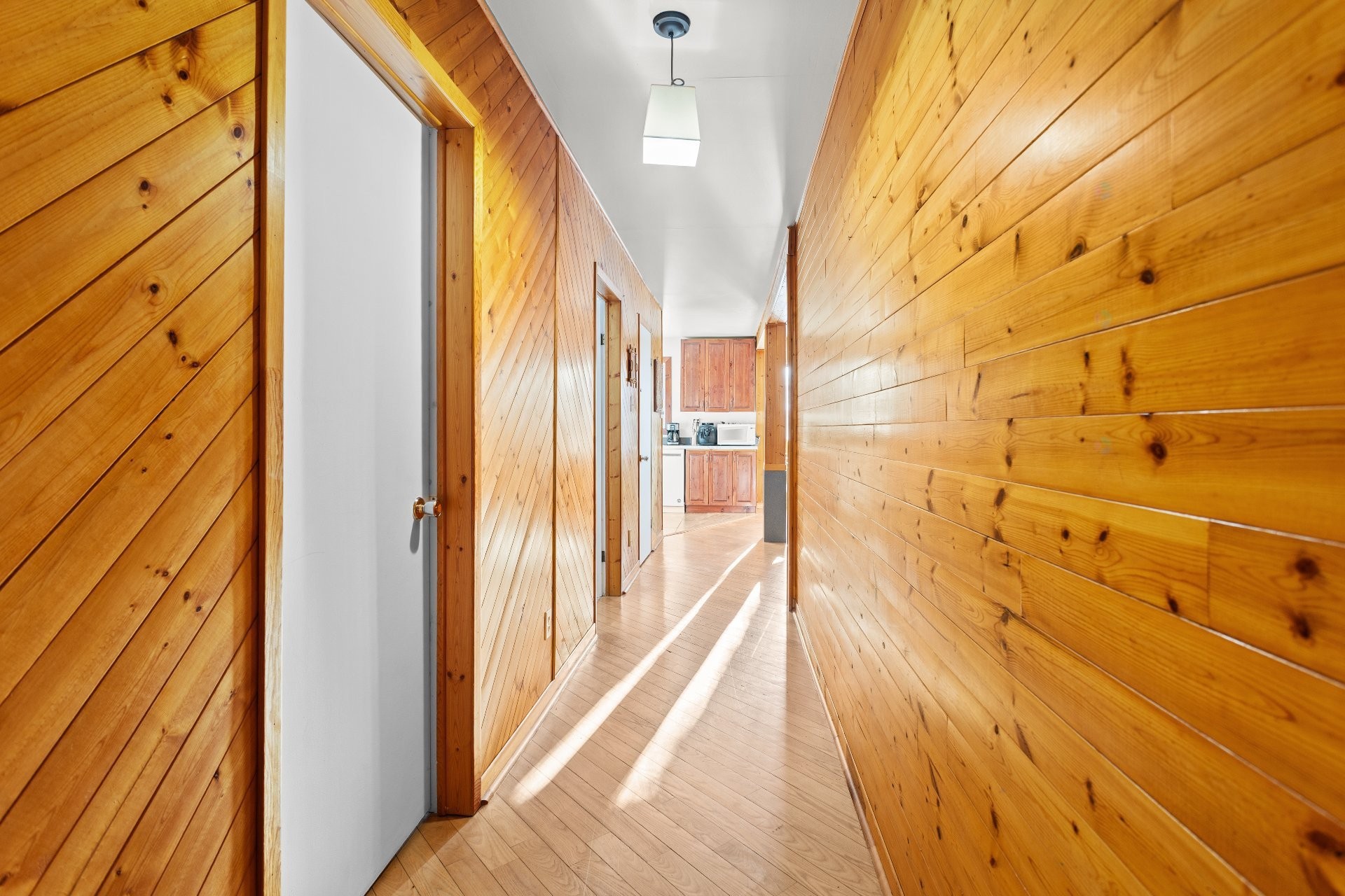 Passageway - 1480 Rue Vigneault, Prévost, QC - Indoor Photo Showing Other Room