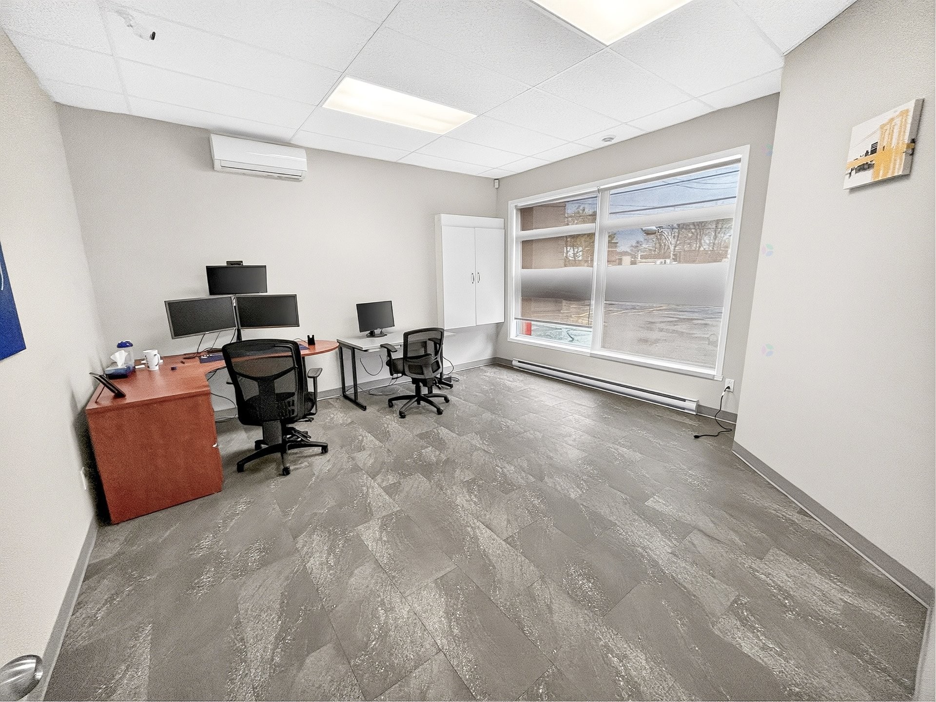 Office - 127 Boul. Des Bois-Francs S., Victoriaville, QC - Indoor