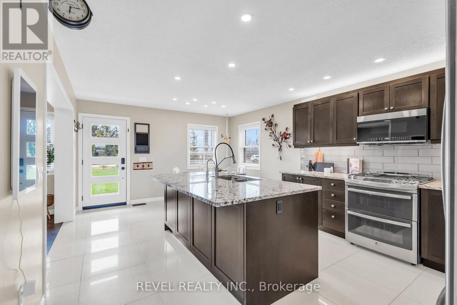 343071 Fifteenth Side Road, Amaranth, ON