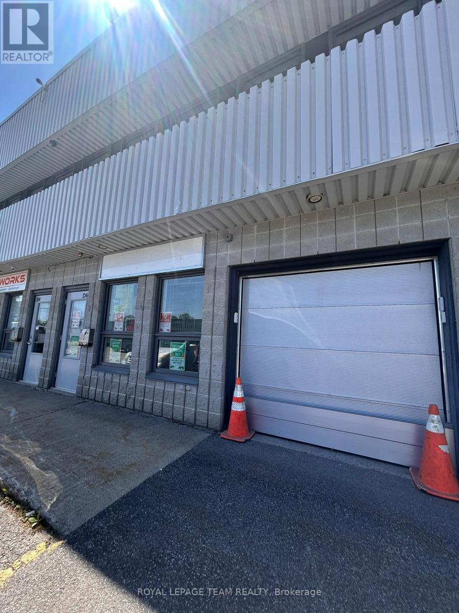 D6 - 2285 St Laurent Boulevard, Ottawa, ON