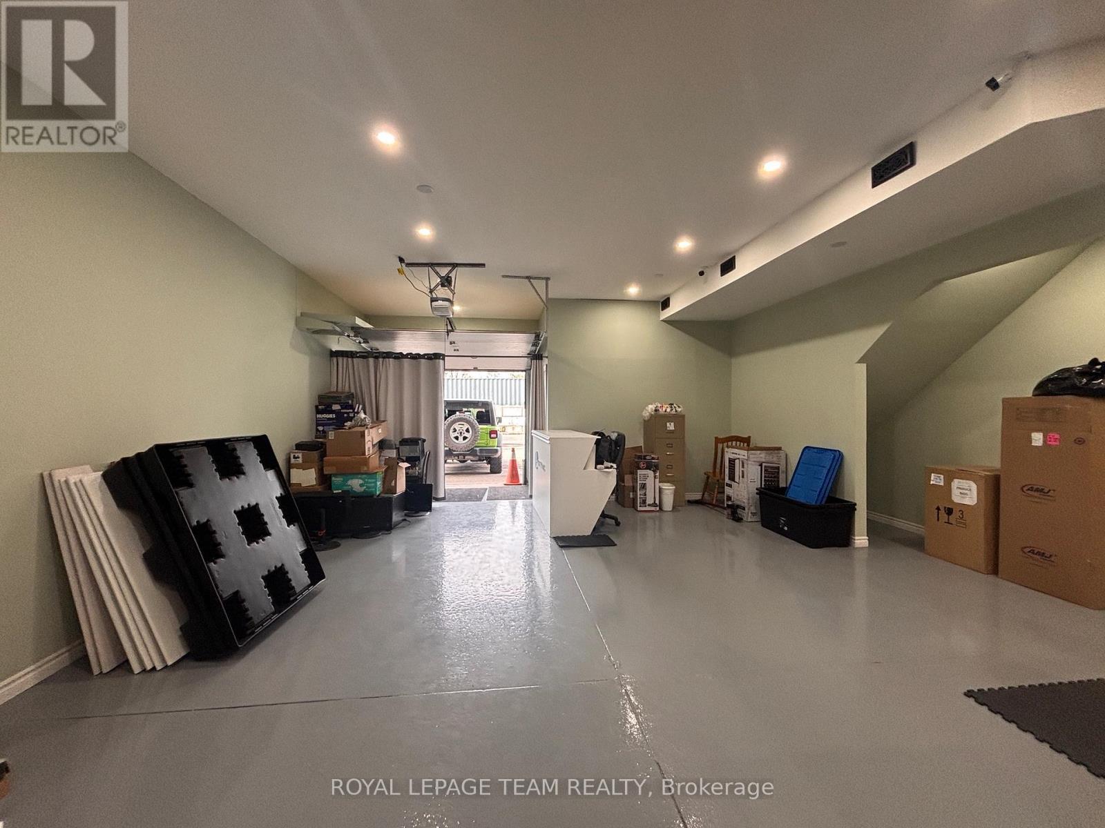 D6 - 2285 St Laurent Boulevard, Ottawa, ON