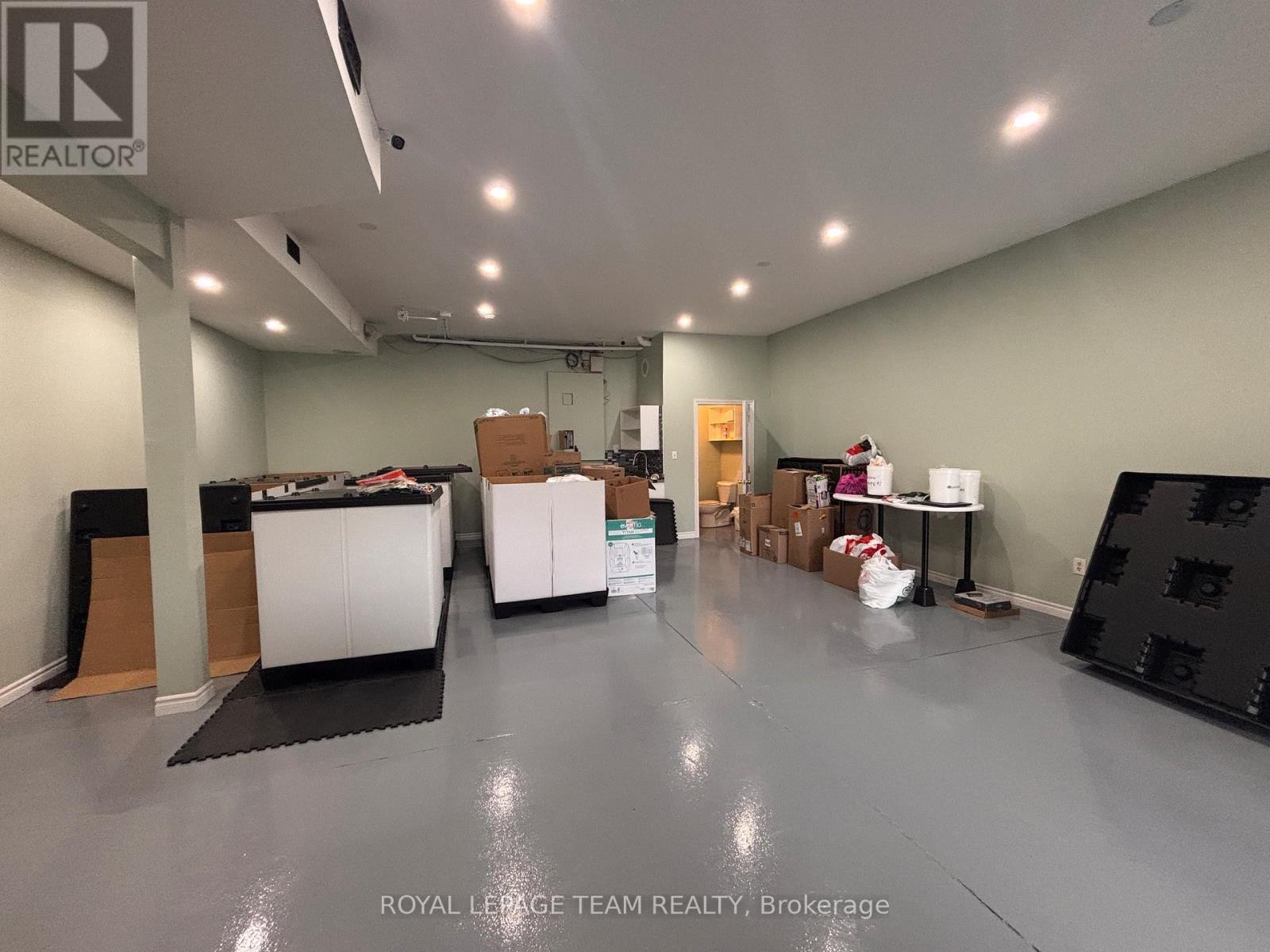 D6 - 2285 St Laurent Boulevard, Ottawa, ON