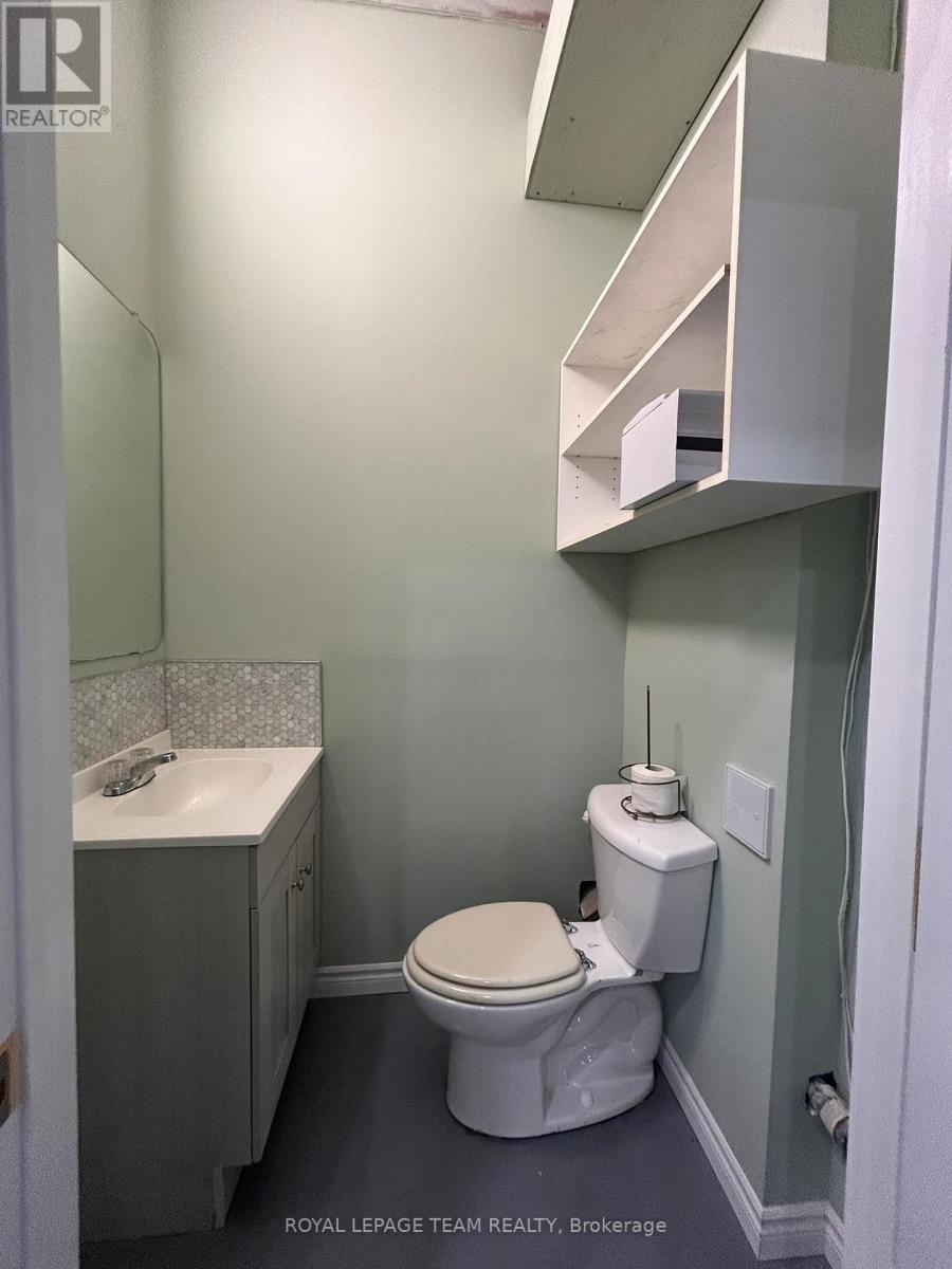 D6 - 2285 St Laurent Boulevard, Ottawa, ON