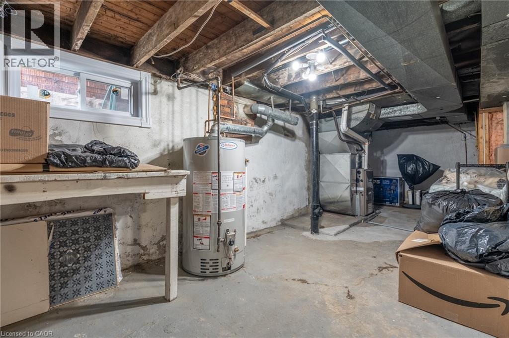 118 Cameron Avenue N, Hamilton, ON