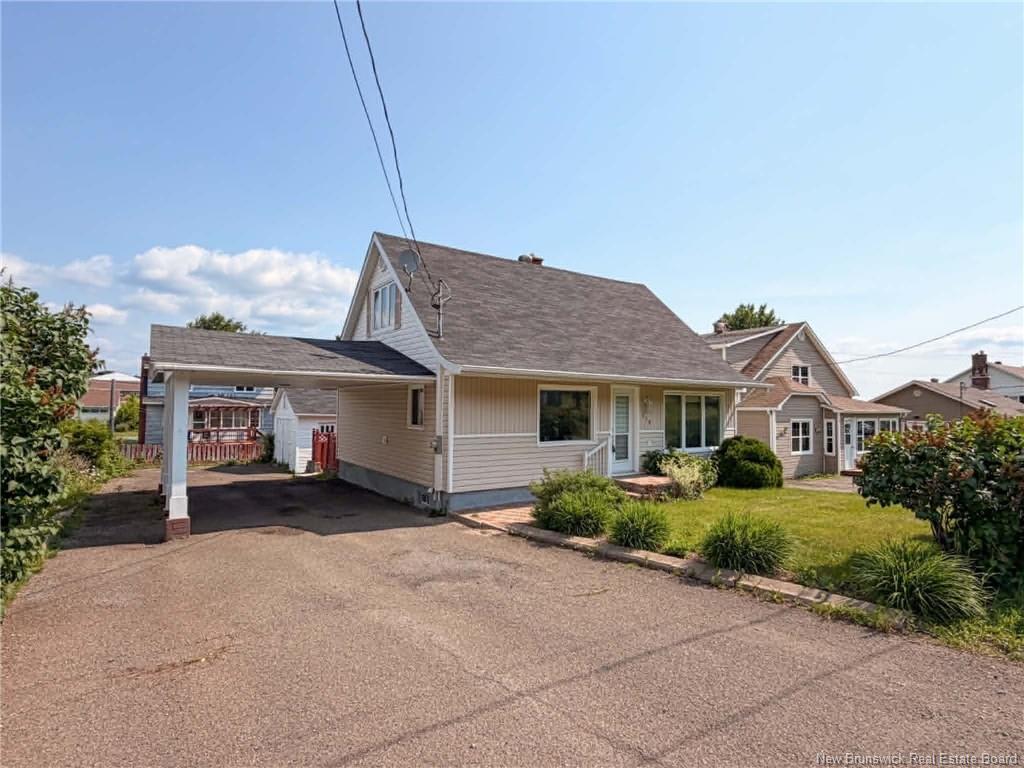 319 Goderich St, Dalhousie, NB