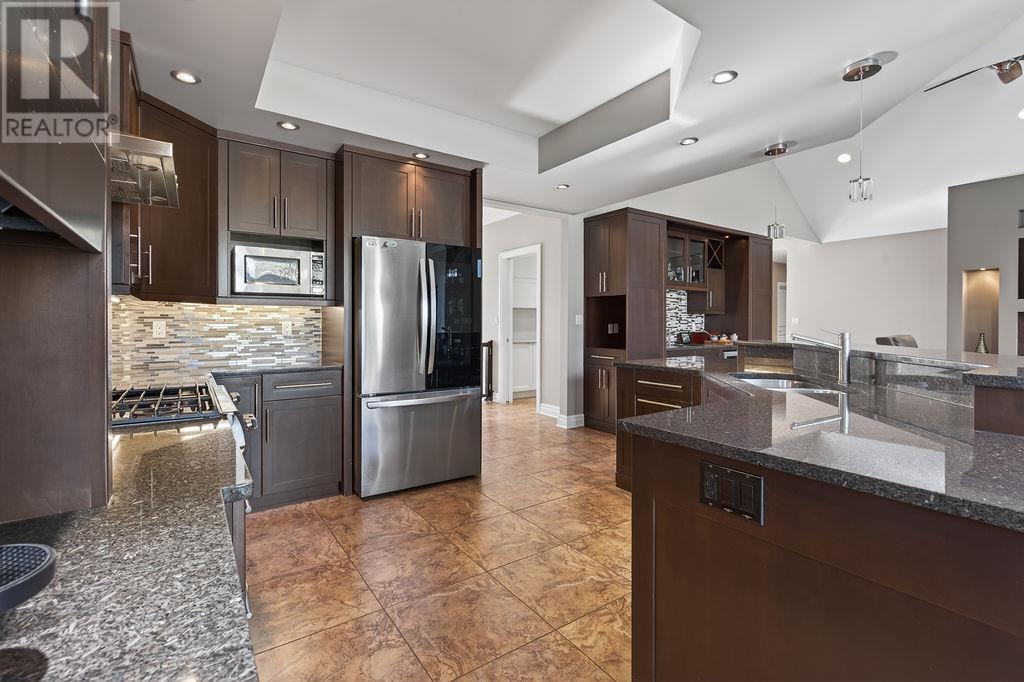 535 Brule Rd, Sault Ste. Marie, ON - Indoor Photo Showing Kitchen With Upgraded Kitchen